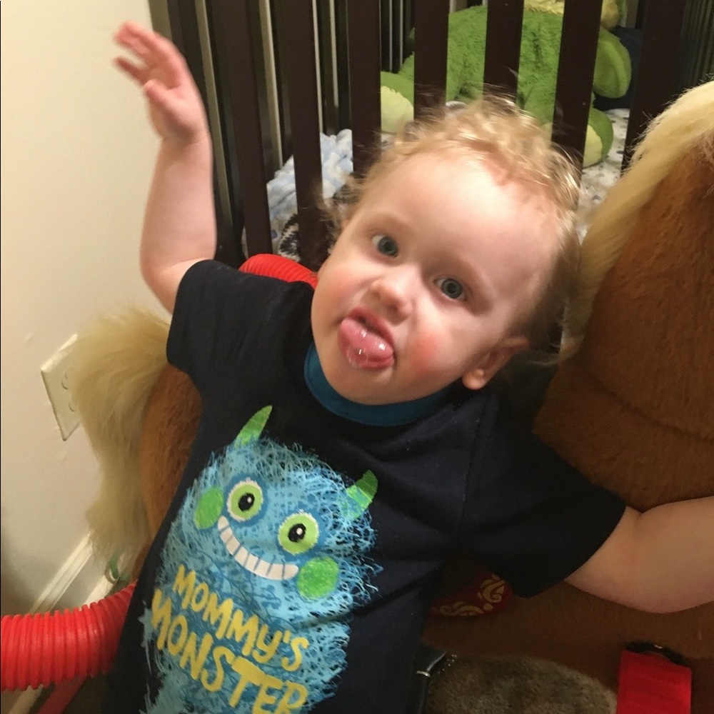 Monster 👹 Friendly Closet (Smoke free, Animal free)